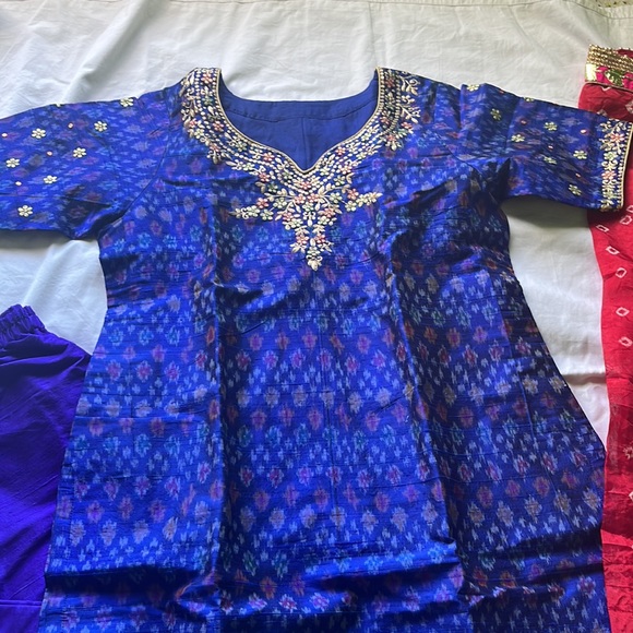 Blue red Indian dress medium petite short sleeve bandhni dupatta pearl border - Picture 2 of 6
